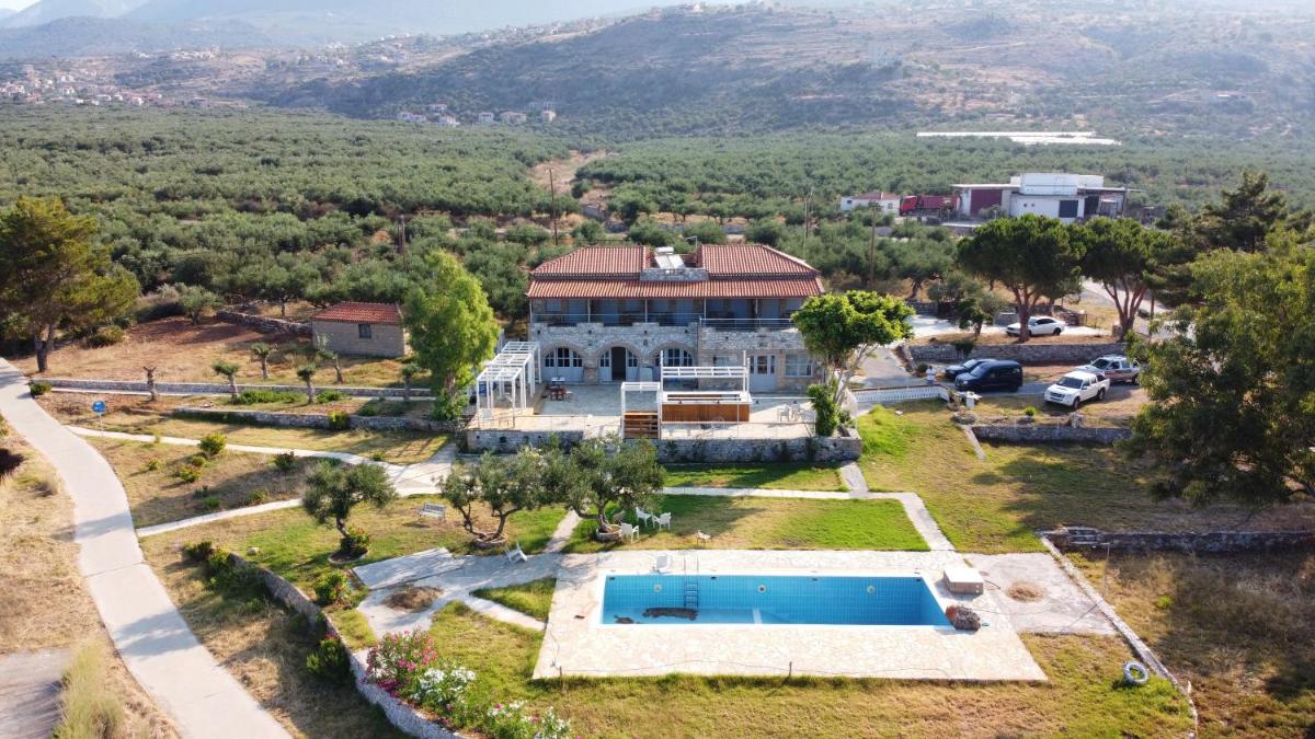 Stoupa Properties Rooms - Housity
