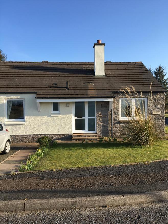 Lavender Cottage with Parking and Beautiful Views - Housity