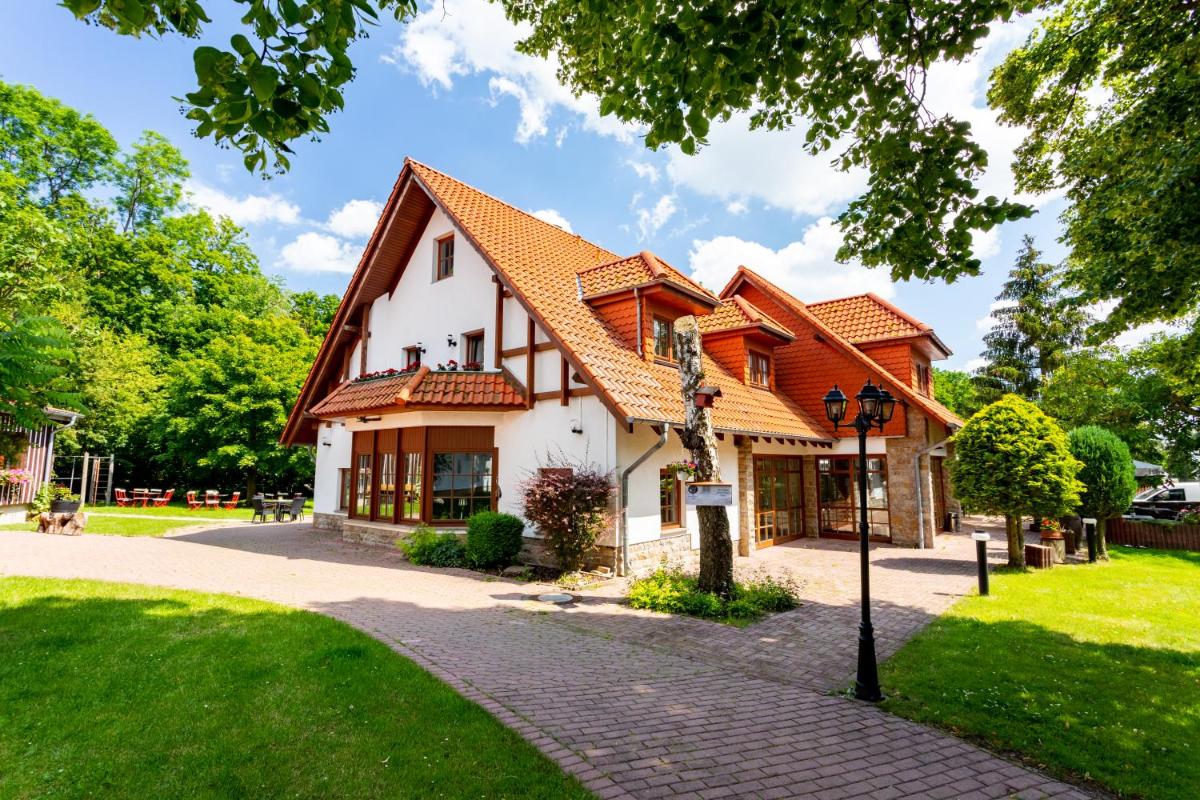 Hotel & Restaurant Lengefelder Warte - Housity