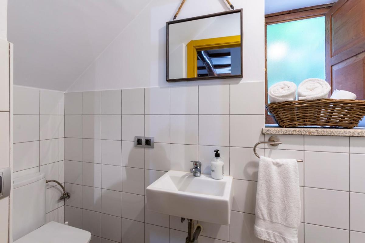 Casas del Molino - Muiños do Mainzoso Turismo Rural - Housity