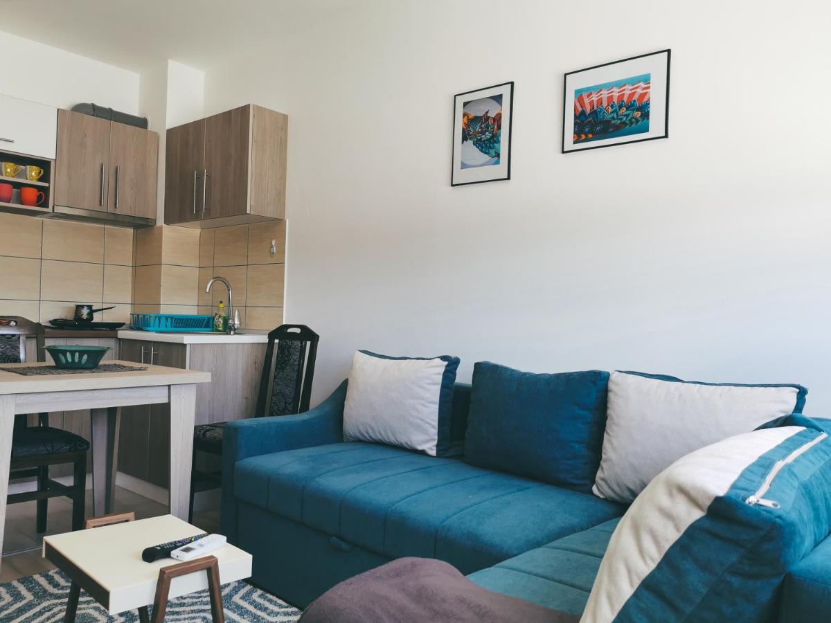 Cozy Corner Apartments - Free parking & Wi-fi - Housity