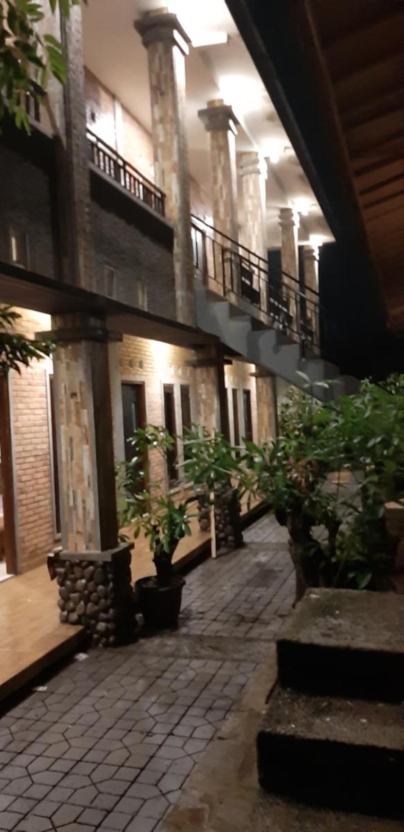 Suitetrails - Omah Joglo Semarang