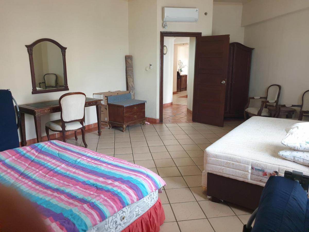 Apartemen Marbella anyer tower sadewa lt 5 view kolam renang & laut - Housity