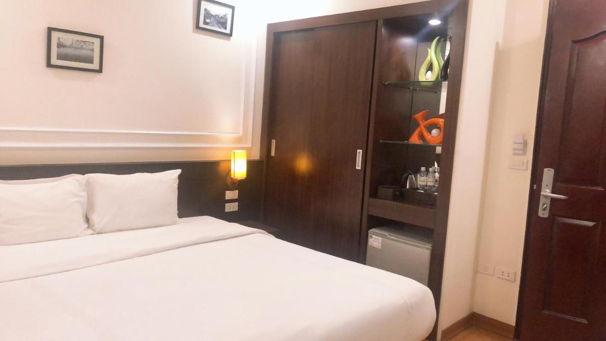 Rising Dragon Legend Hotel - Housity