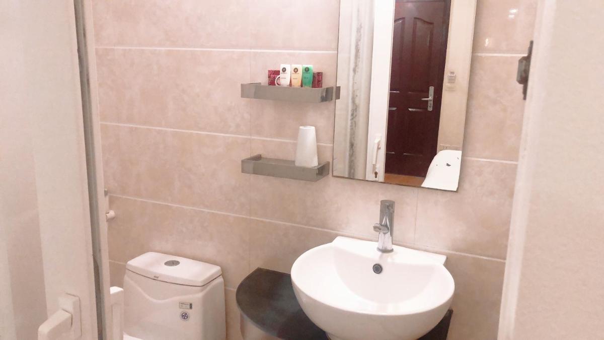 Rising Dragon Legend Hotel - Housity