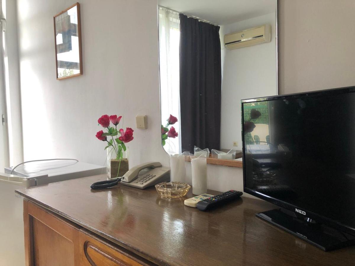 Sunny Varshava Hotel - Housity