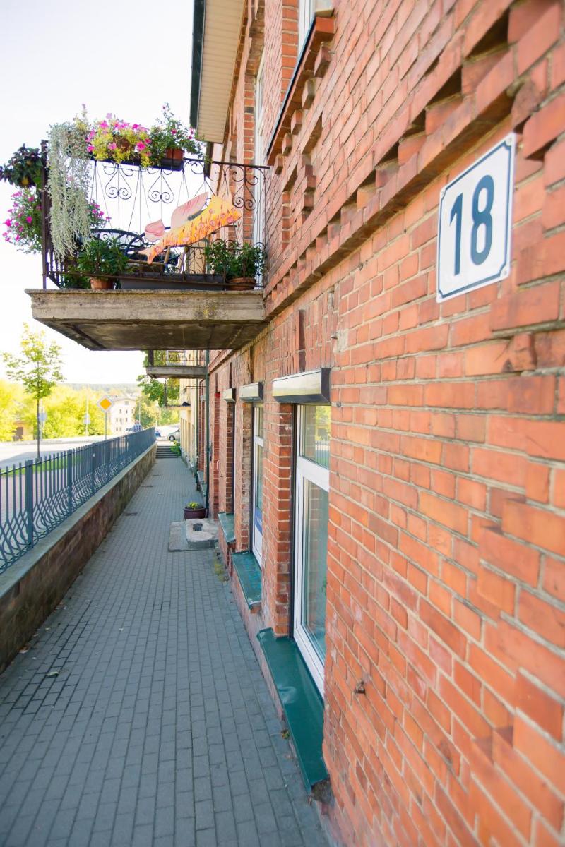 Old Town Apartments - Hizvo