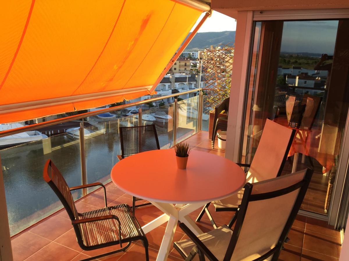 Vue Panoramique sur la Mediterrannée, appartement sur canal & proche plage - Housity