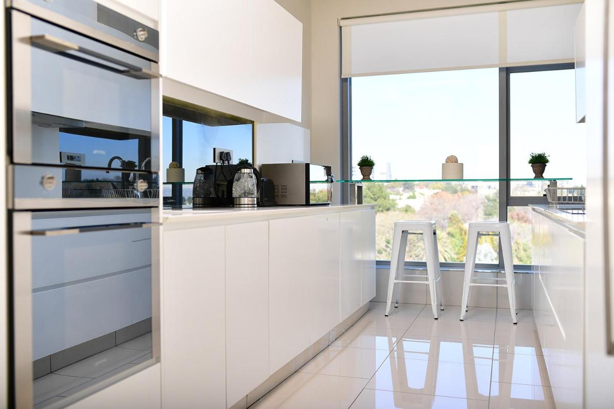 Embassy Towers 806 - Housity