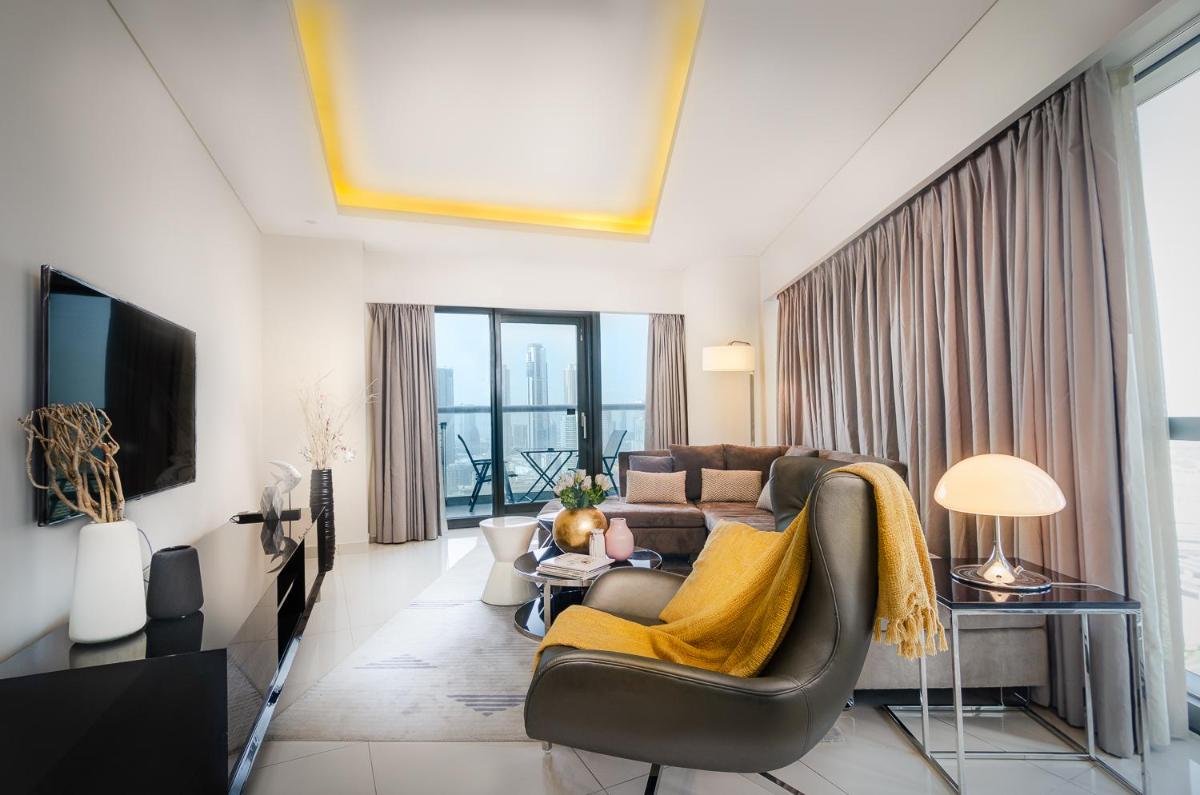 Skyline  Panoramic View - Housity