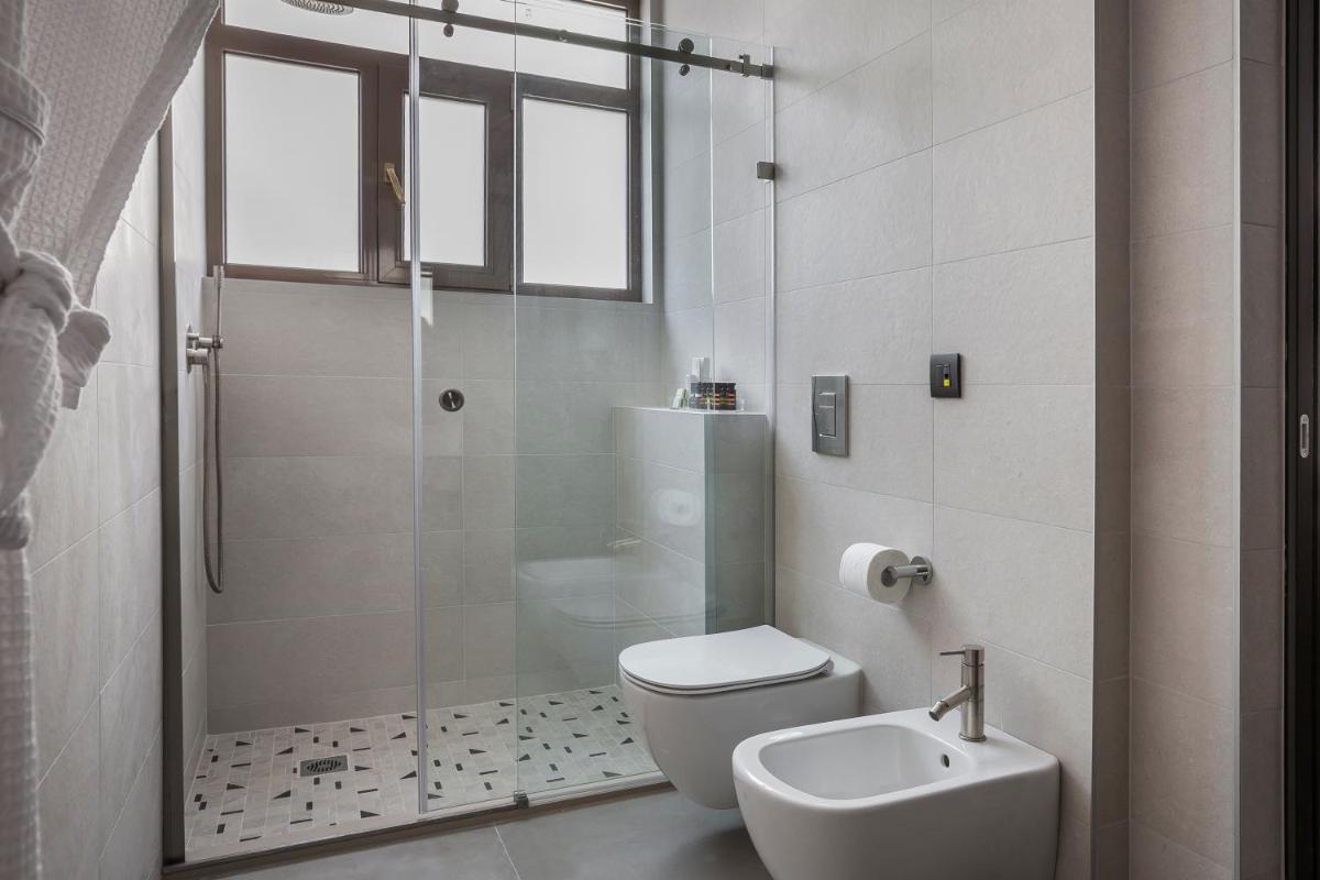 Royalty Hotel Athens - Housity
