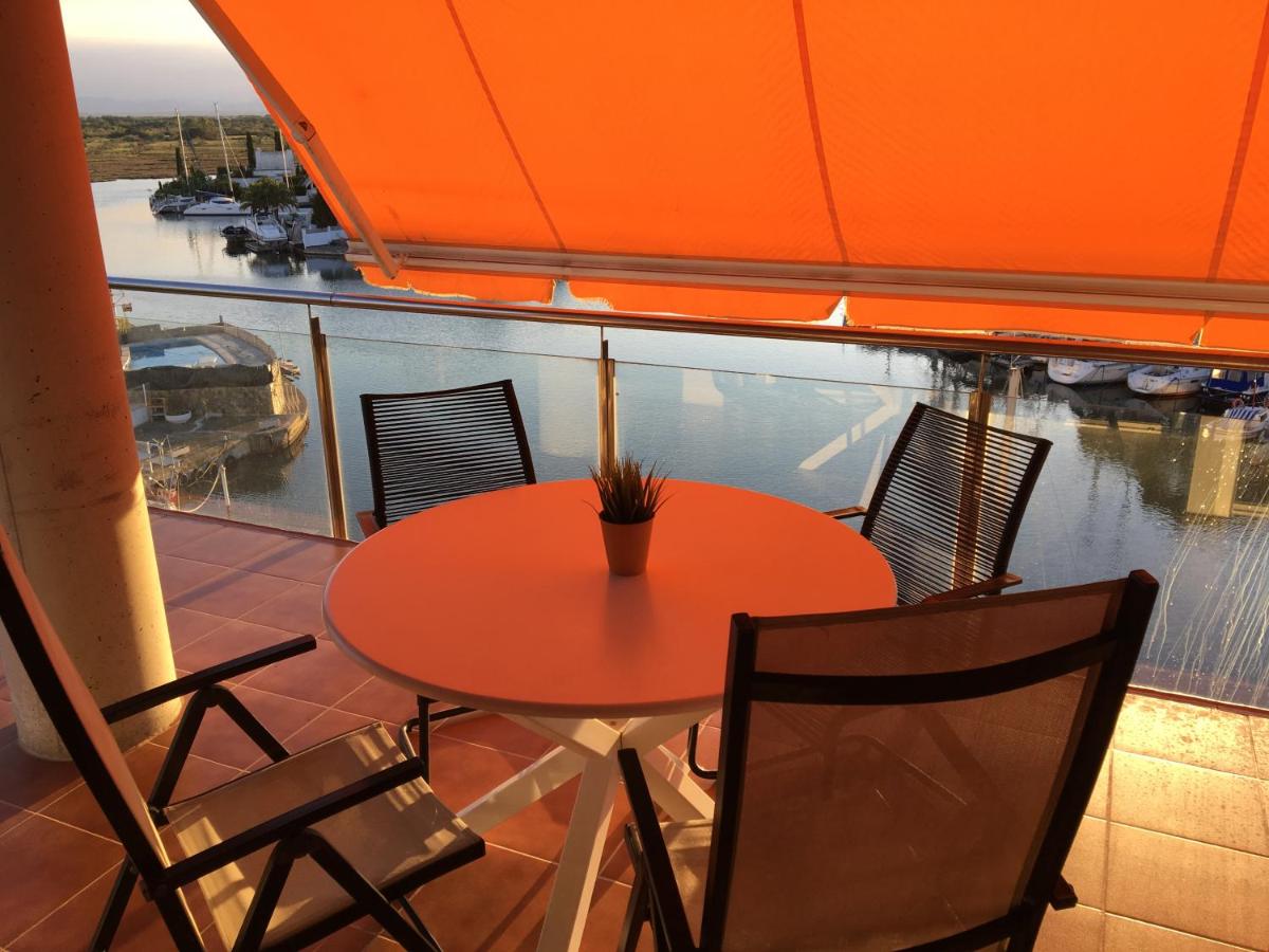 Vue Panoramique sur la Mediterrannée, appartement sur canal & proche plage - Housity