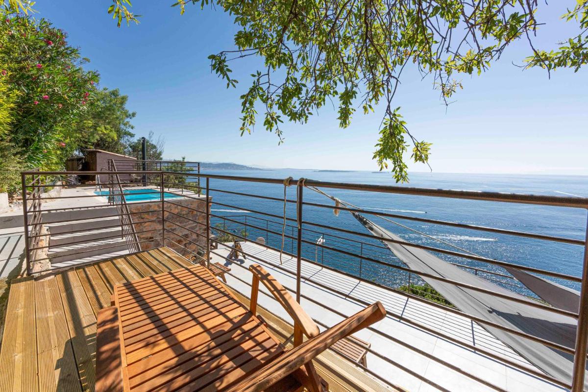 BNB RENTING Breathtaking luxurious villa with sea-view in Théoule sur Mer - Housity