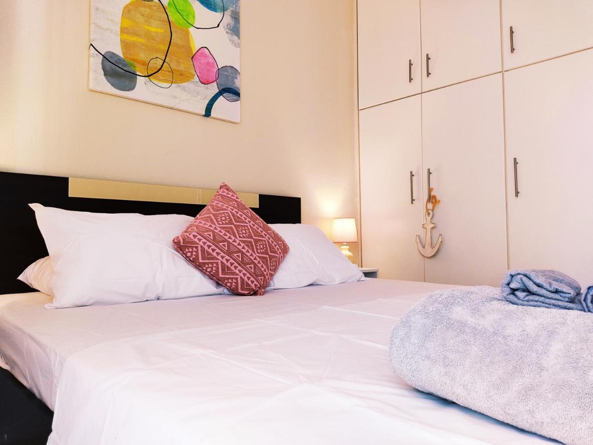 Golden Sky 3 Apartment - Housity