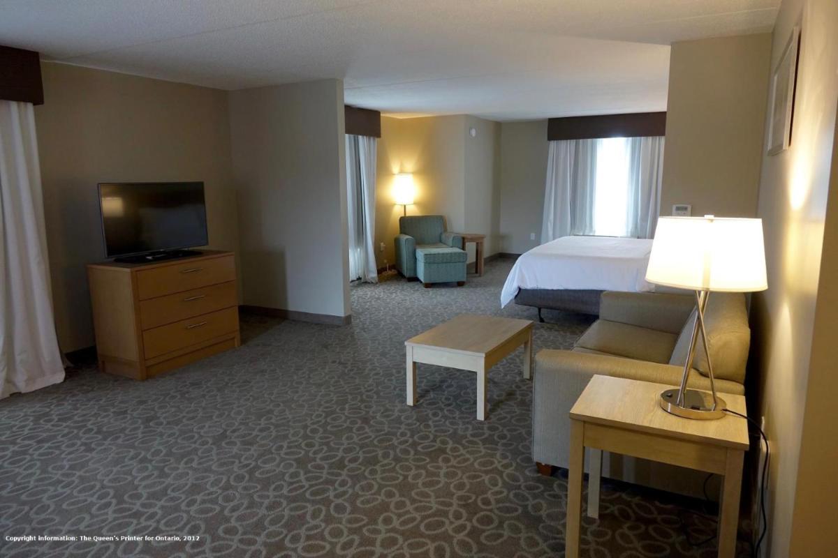 Holiday Inn Express & Suites Oshawa Downtown - Toronto Area, an IHG Hotel - Housity