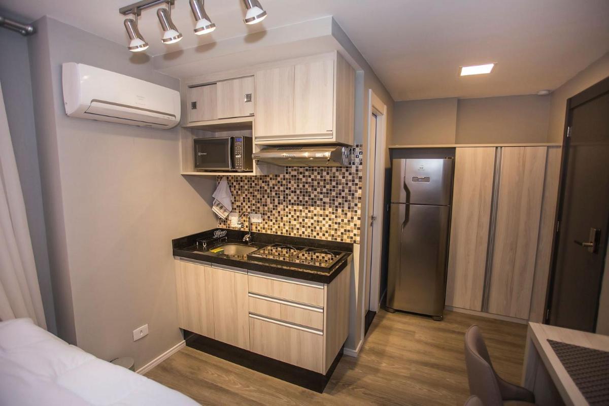 Studio Completo no Centro de Curitiba - ALL1021 - Housity