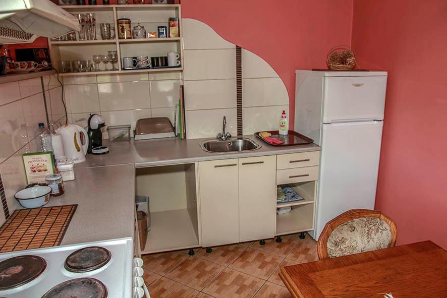 Pie Pifa - Housity