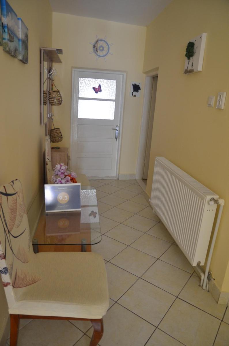 Casa cu fluturi - Housity