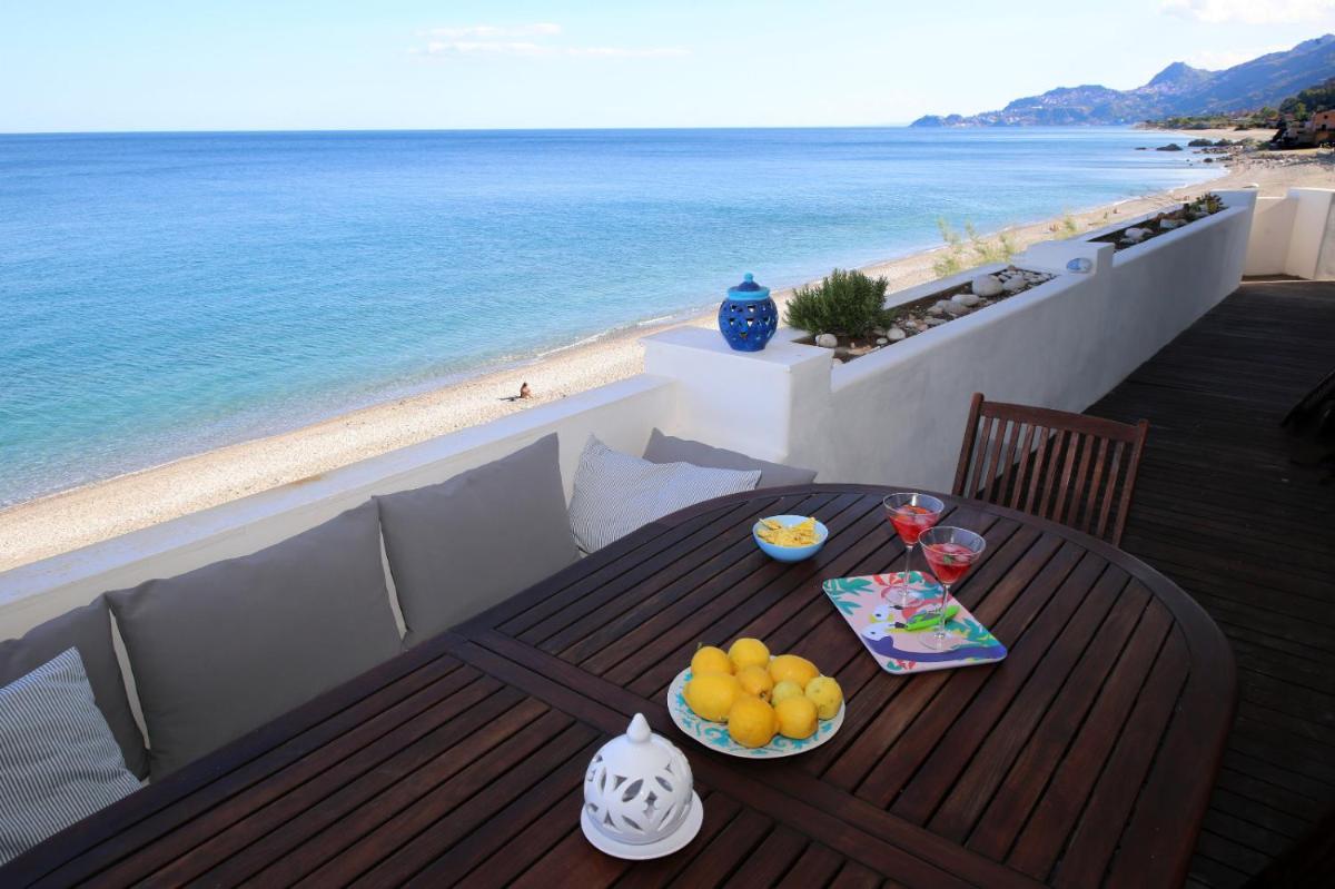 Taormina SeaSuite Fondaco Parrino - Housity