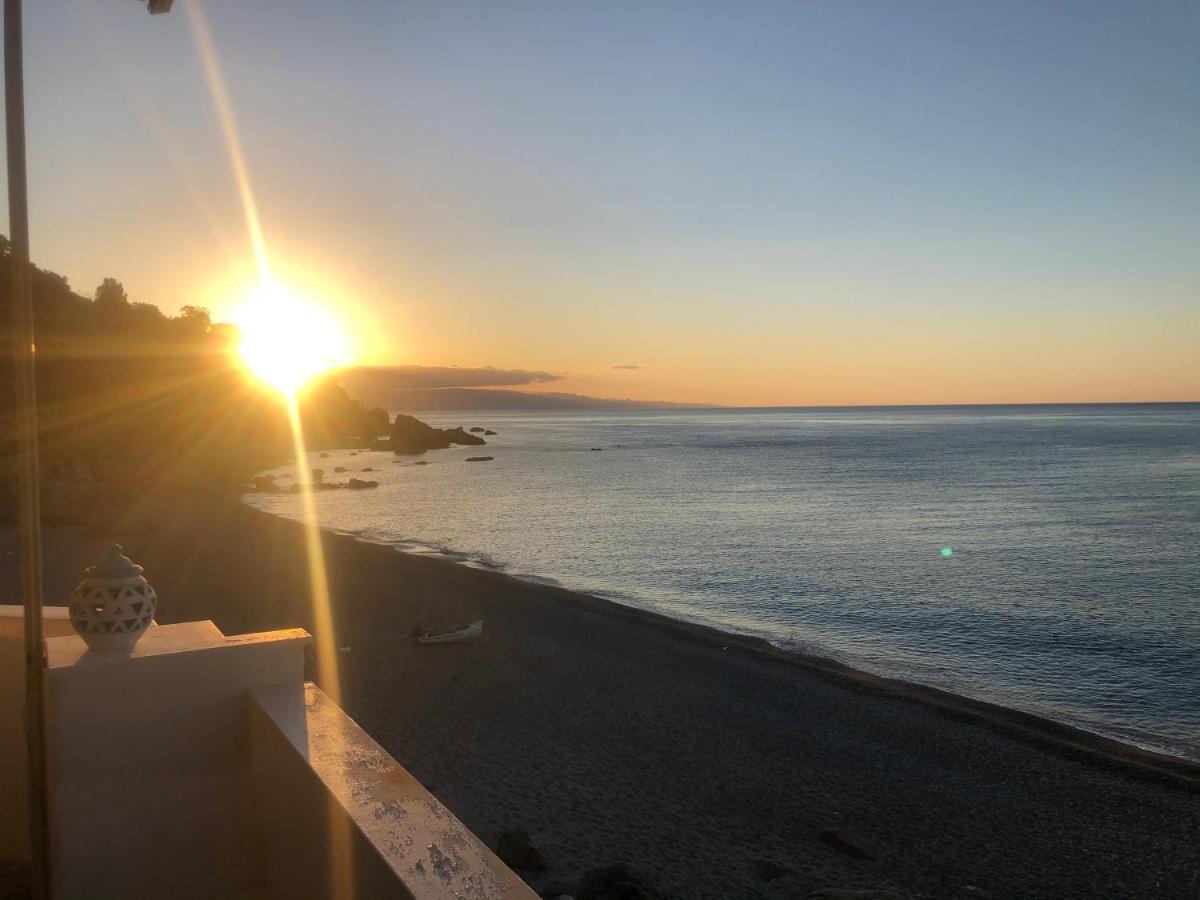 Taormina SeaSuite Fondaco Parrino - Housity