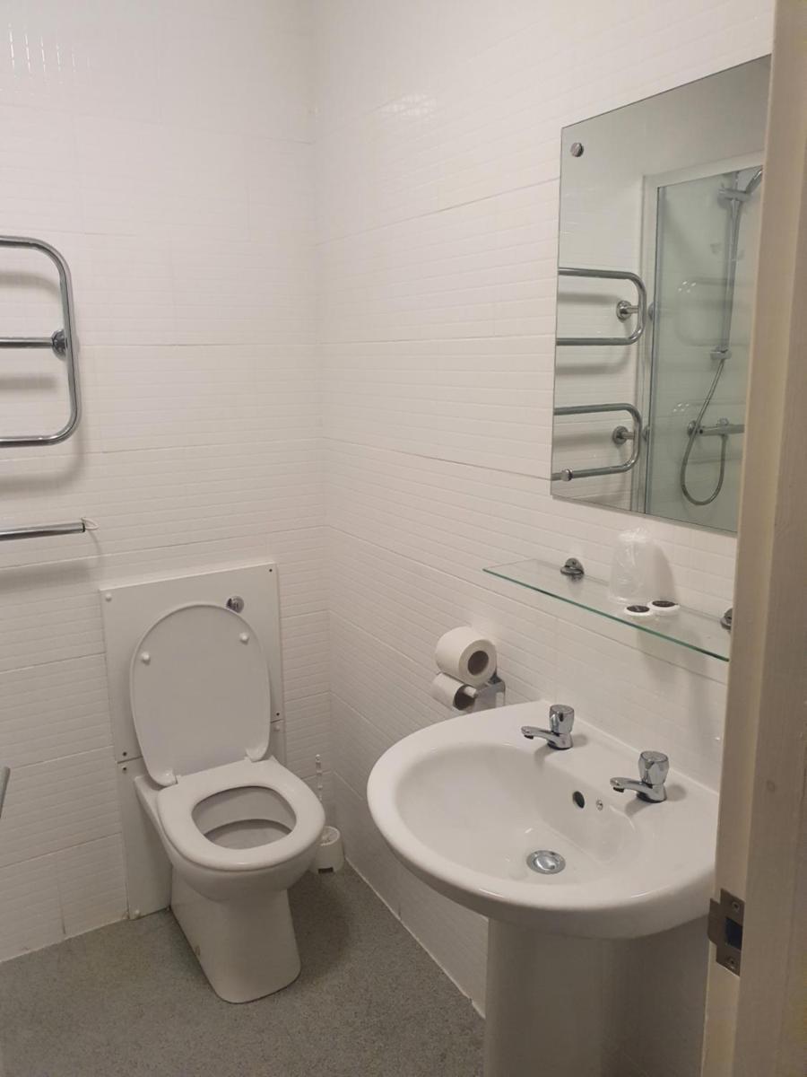 Cuttle Bridge Inn Hotel - NEC / Birmingham Airport - Housity