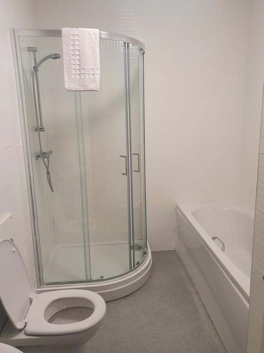 Cuttle Bridge Inn Hotel - NEC / Birmingham Airport - Housity