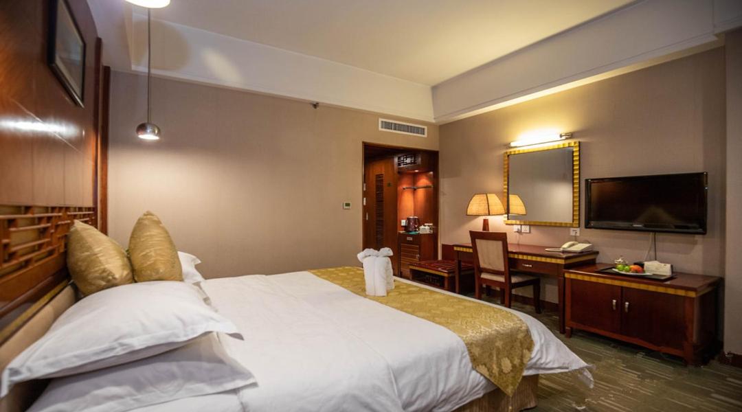 Kunming Golden Spring Hotel - Hizvo
