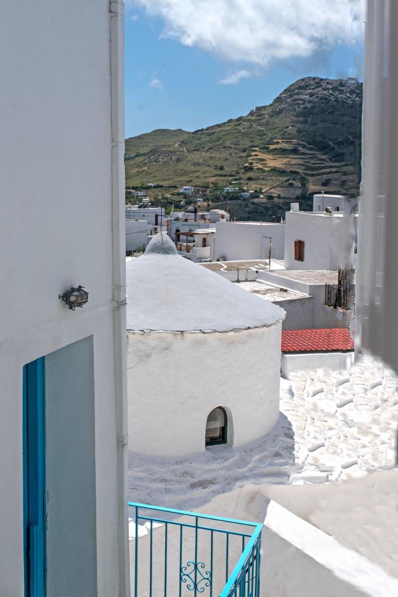 Unique Anoi House - In the Heart of Skyros Village - Housity