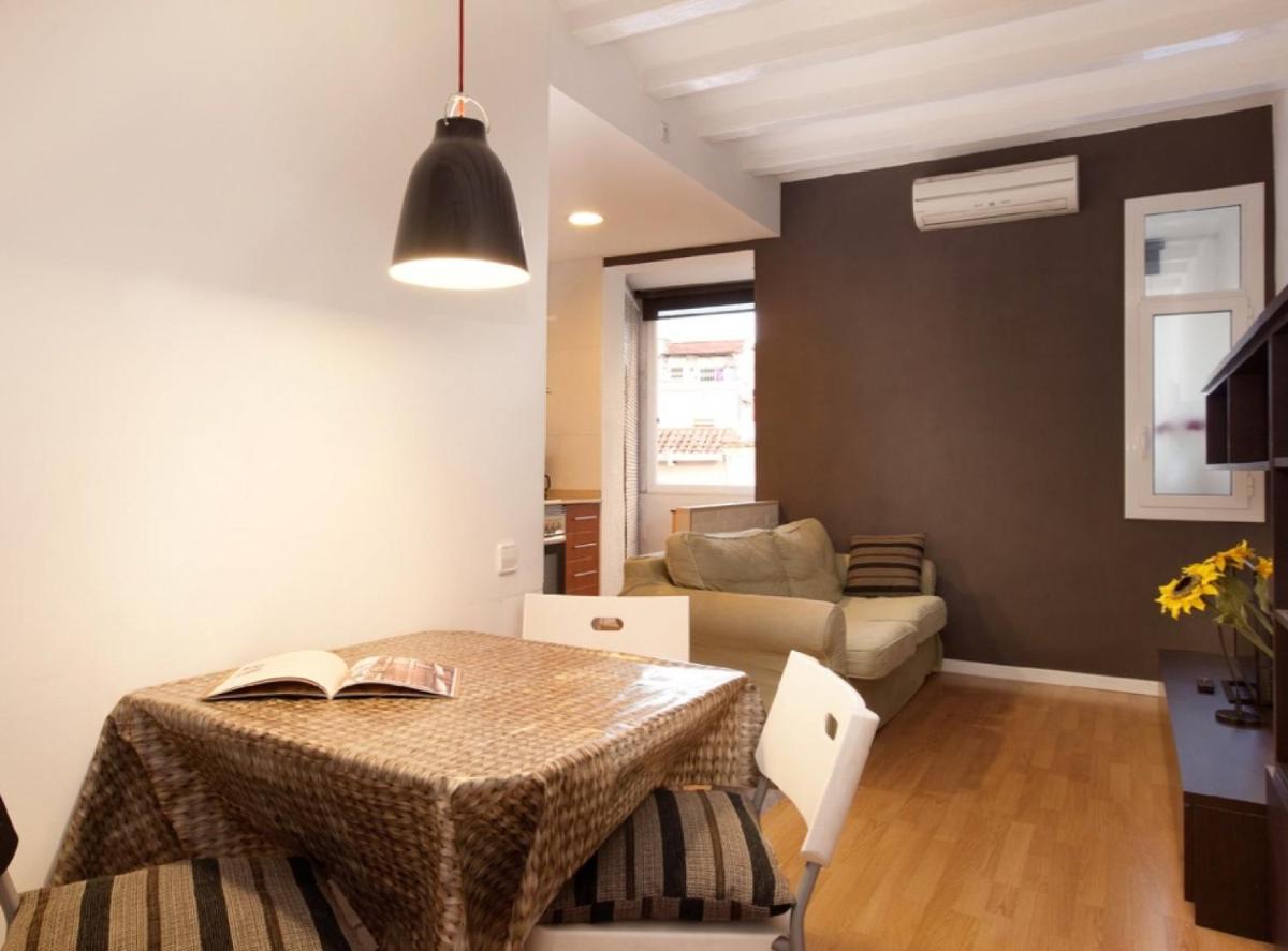 Authentic flat2 in Poble sec - Paralelo - Housity