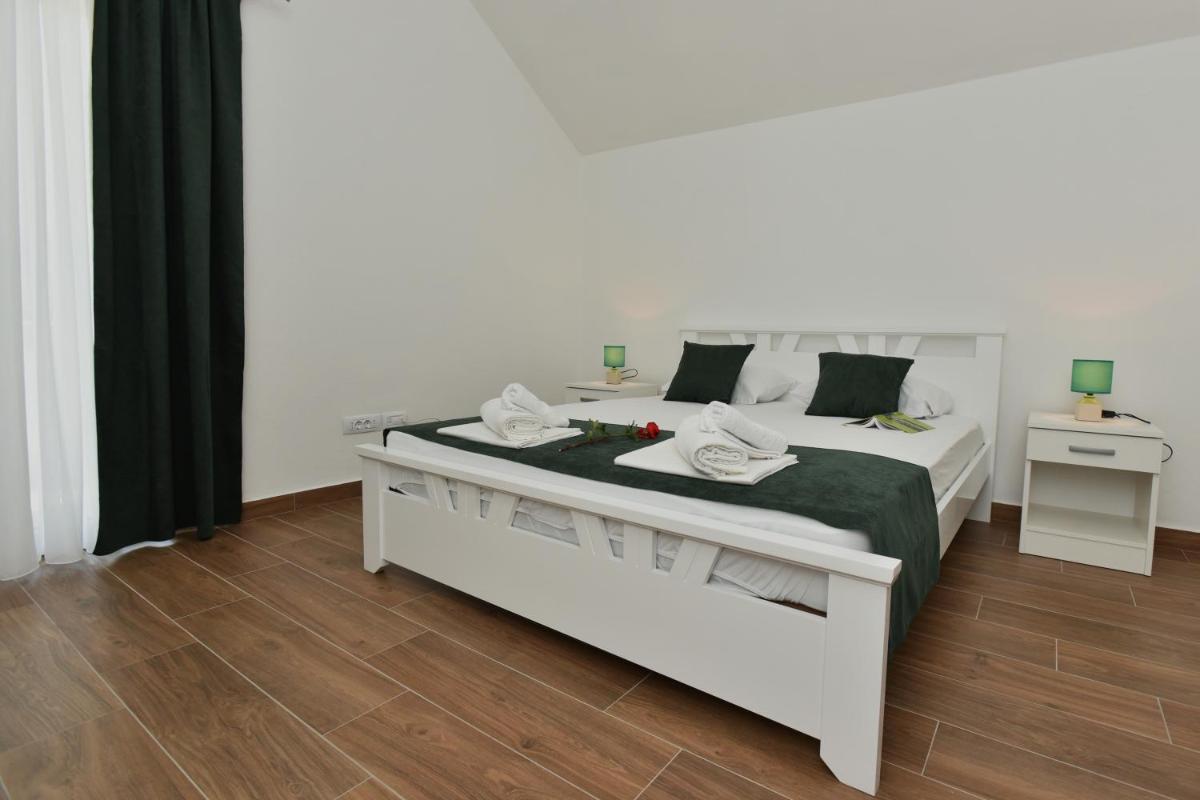 Andjela 1 - Housity