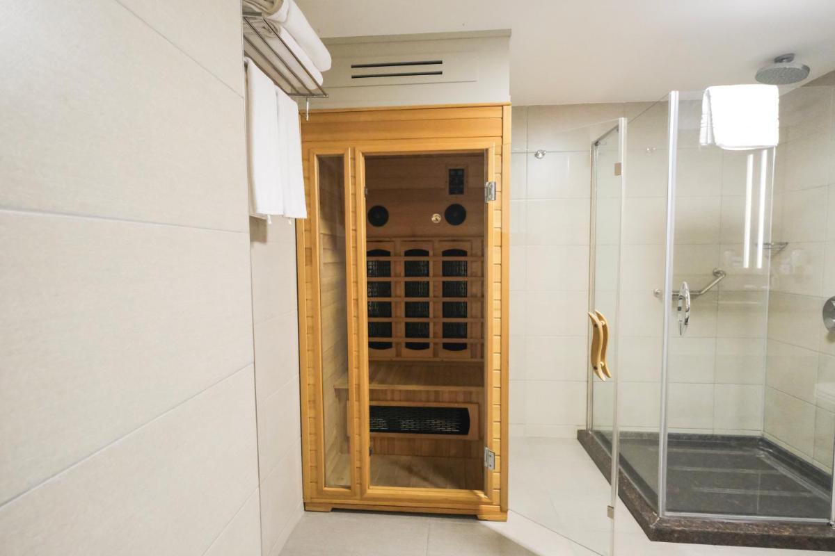 Suitetrails - Ramada Plaza By Wyndham Izmir