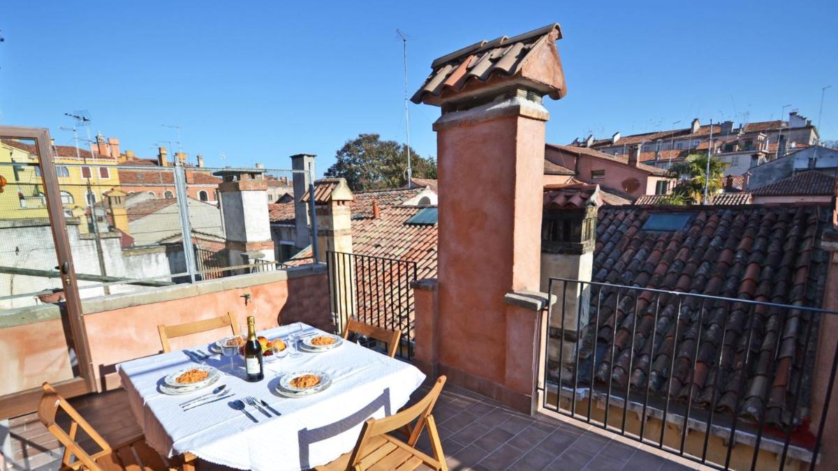Mellina's Terrace - Stylish House - Housity
