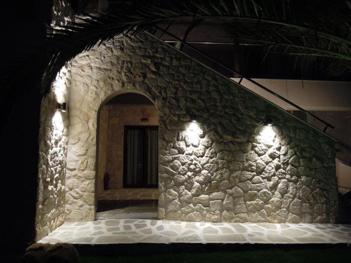 Nikolas apartments - Housity