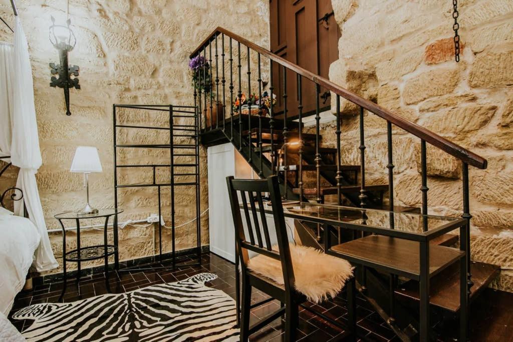 Durmiendo como Reyes en la Rioja - Housity