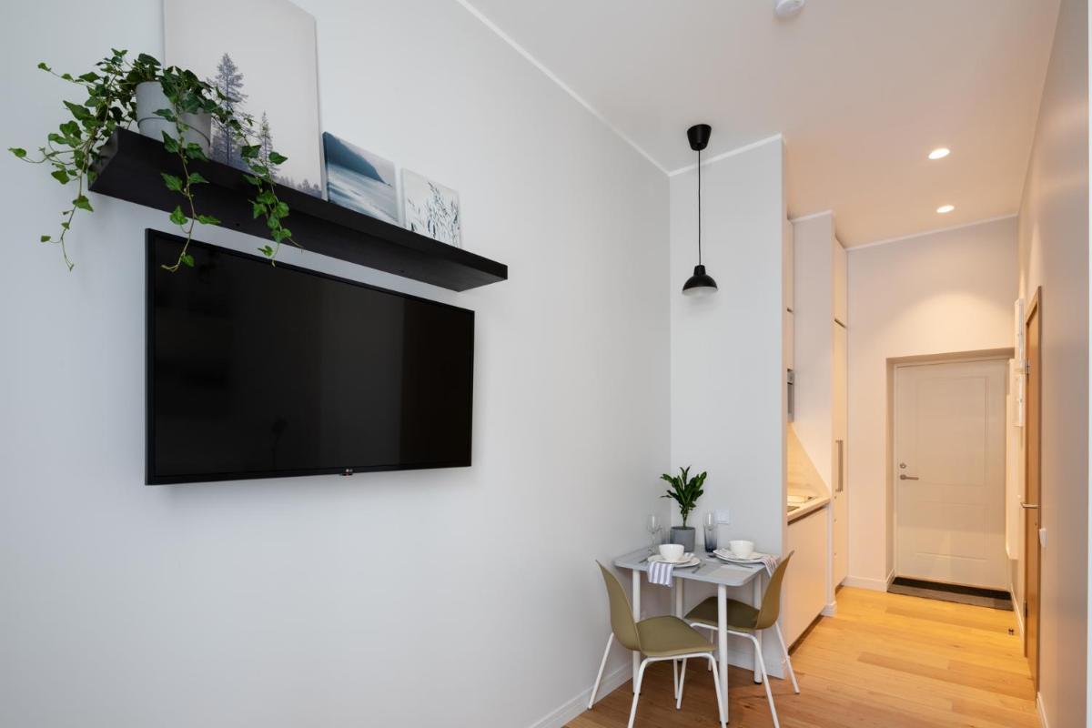 Modern Design Studio Apartment In Riga Center - Housity