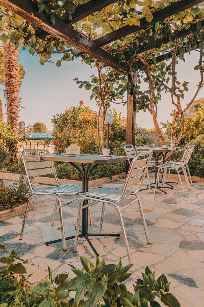 Villa Umag Seafront - Housity