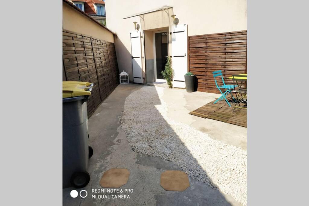 Maison Montfermeilloise entre Paris et Disneyland - Housity