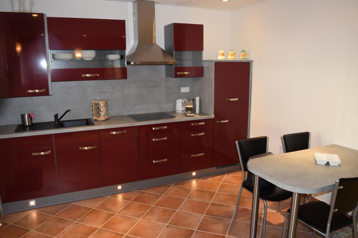 Casa Vacanza CADORNA RESIDENCE - Housity