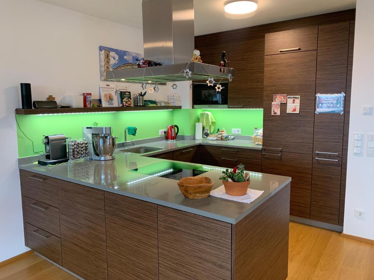 Luxus Penthouse Bregenz Feldmoos mit Whirlpool & riesen Terrasse, nahe Festspiele - Hizvo