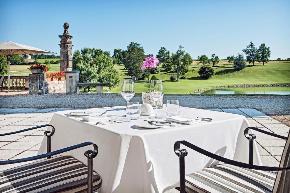 Vue sur la rivière ou le fleuve situé(e) à proximité de l'hôtel