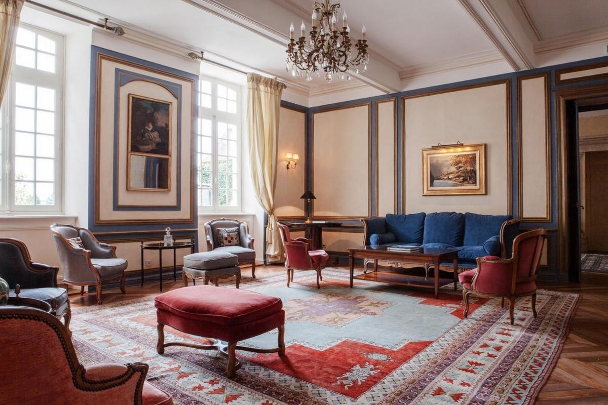 Coin salon dans l'établissement Château des Vigiers