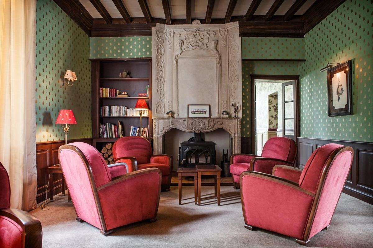 Coin salon dans l'établissement Château des Vigiers