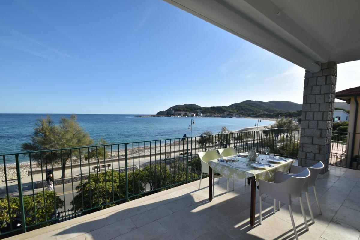 Suitetrails - Appartamenti Montecristo - Fronte mare in posizione unica
