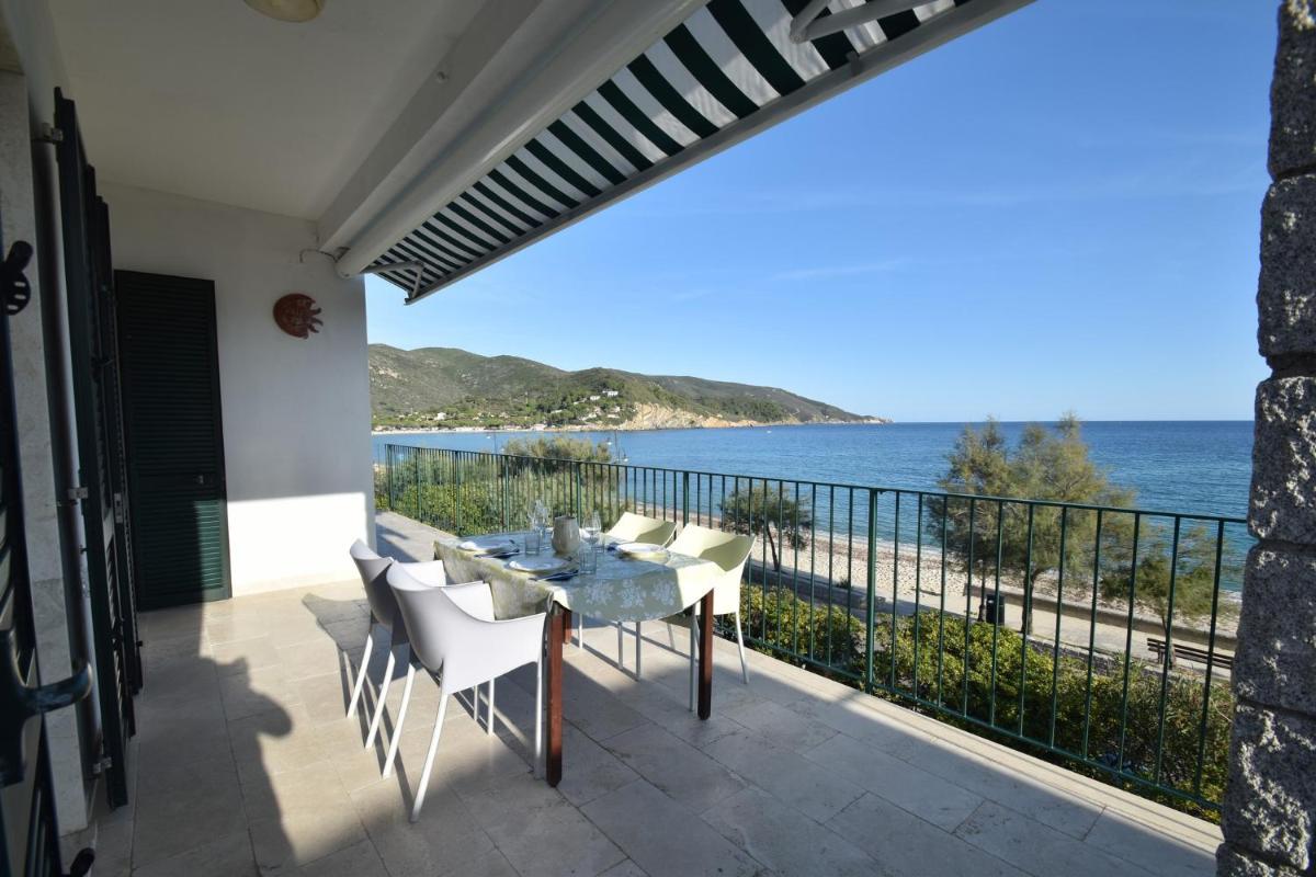 Suitetrails - Appartamenti Montecristo - Fronte mare in posizione unica
