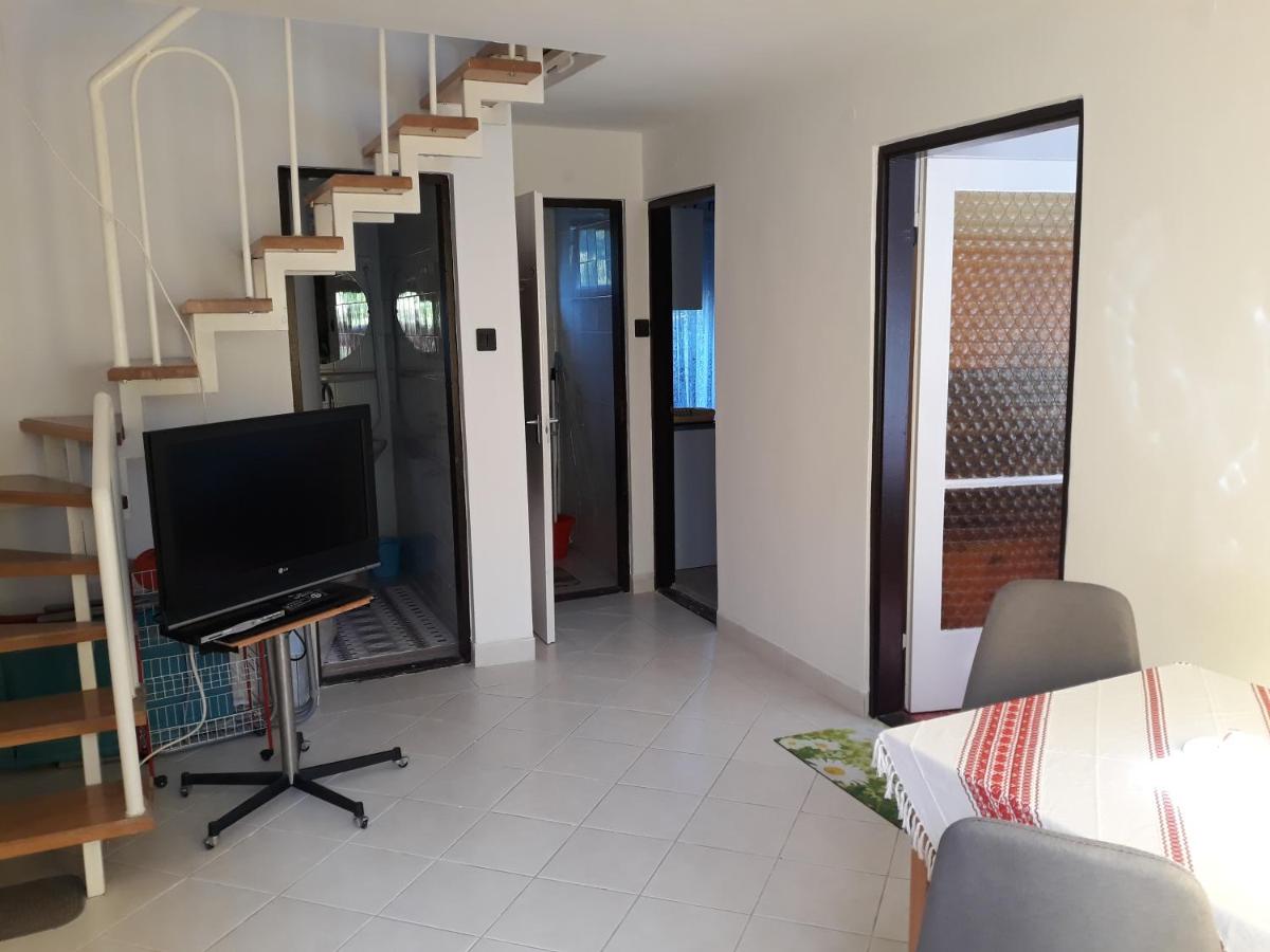 Retrovilla - Housity