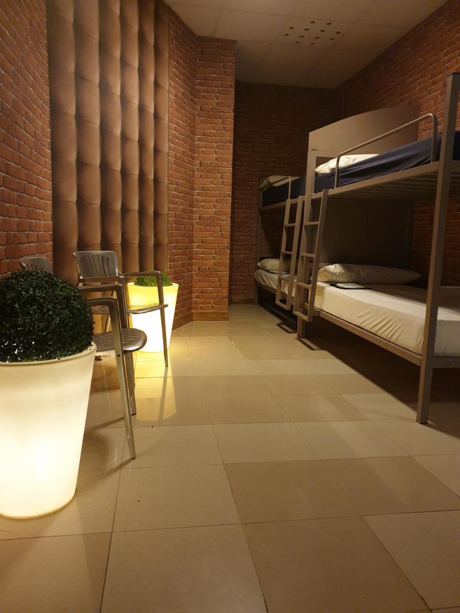 albergue SANTO SANTIAGO - Housity