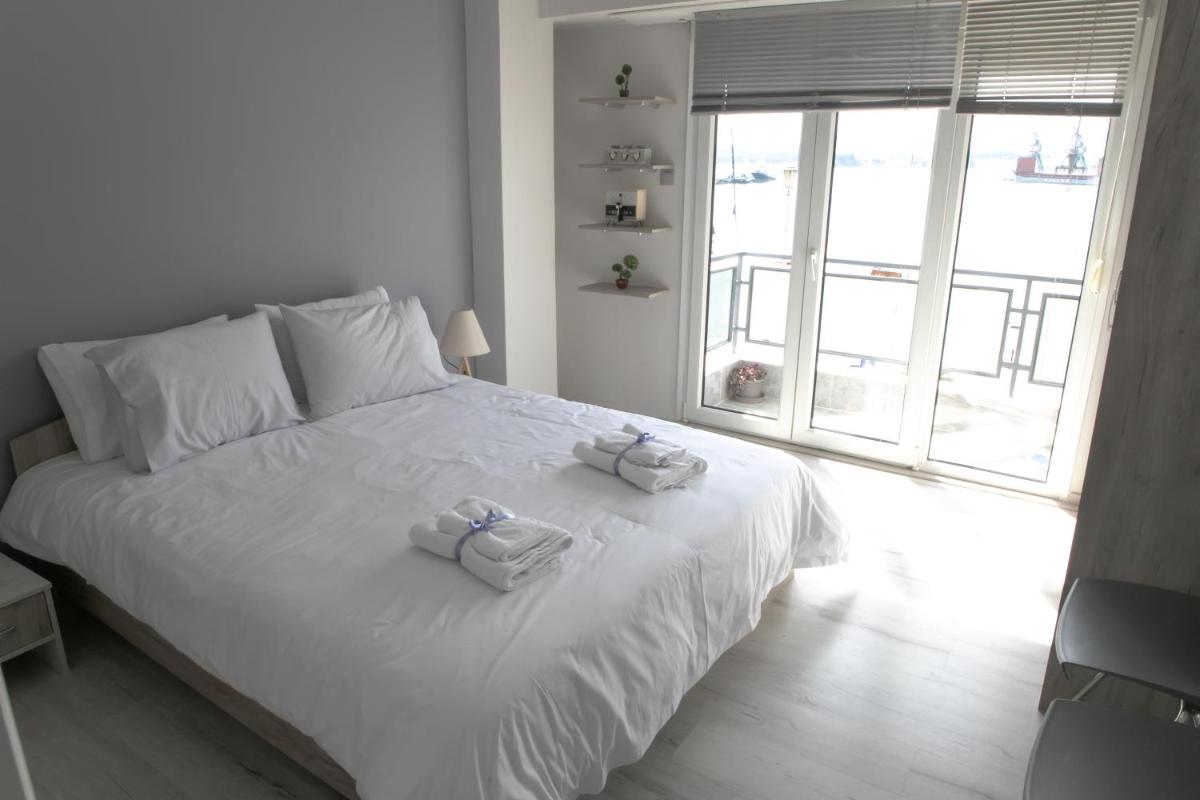 Volos Port View Apartment - Housity