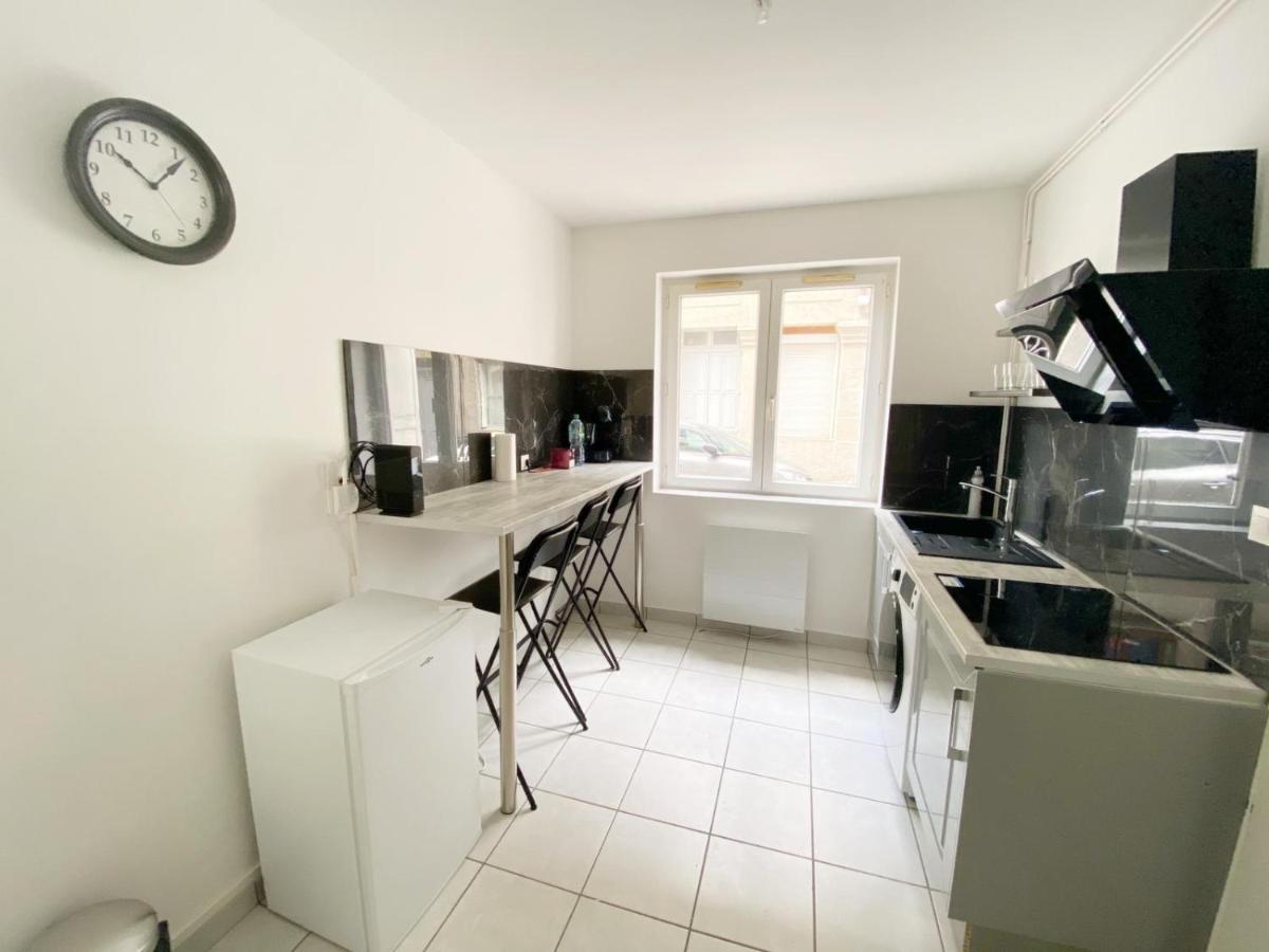 023 CHIC & COSY F1 23m2 HYPERCENTRE WIFI SMART TV NETFLIX - Housity