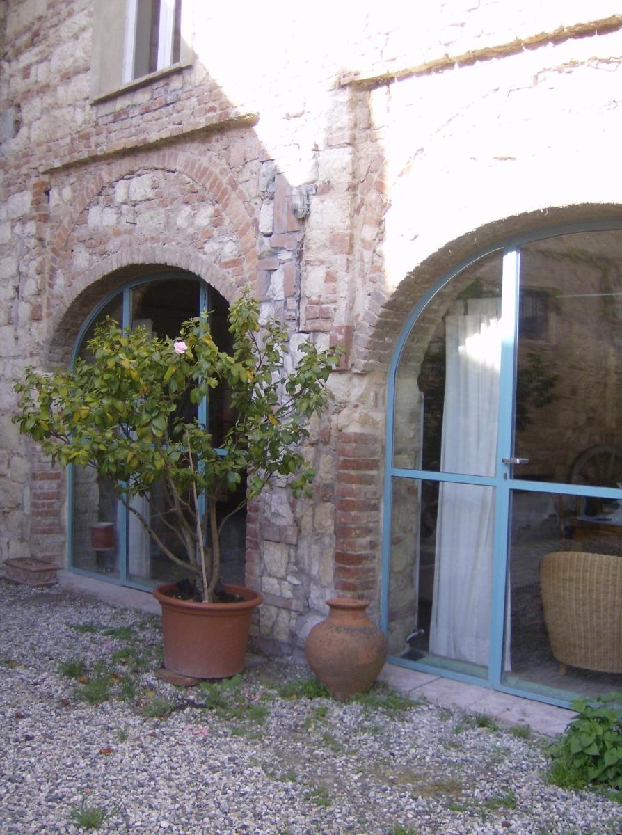 Benvenuti Altrove - Housity