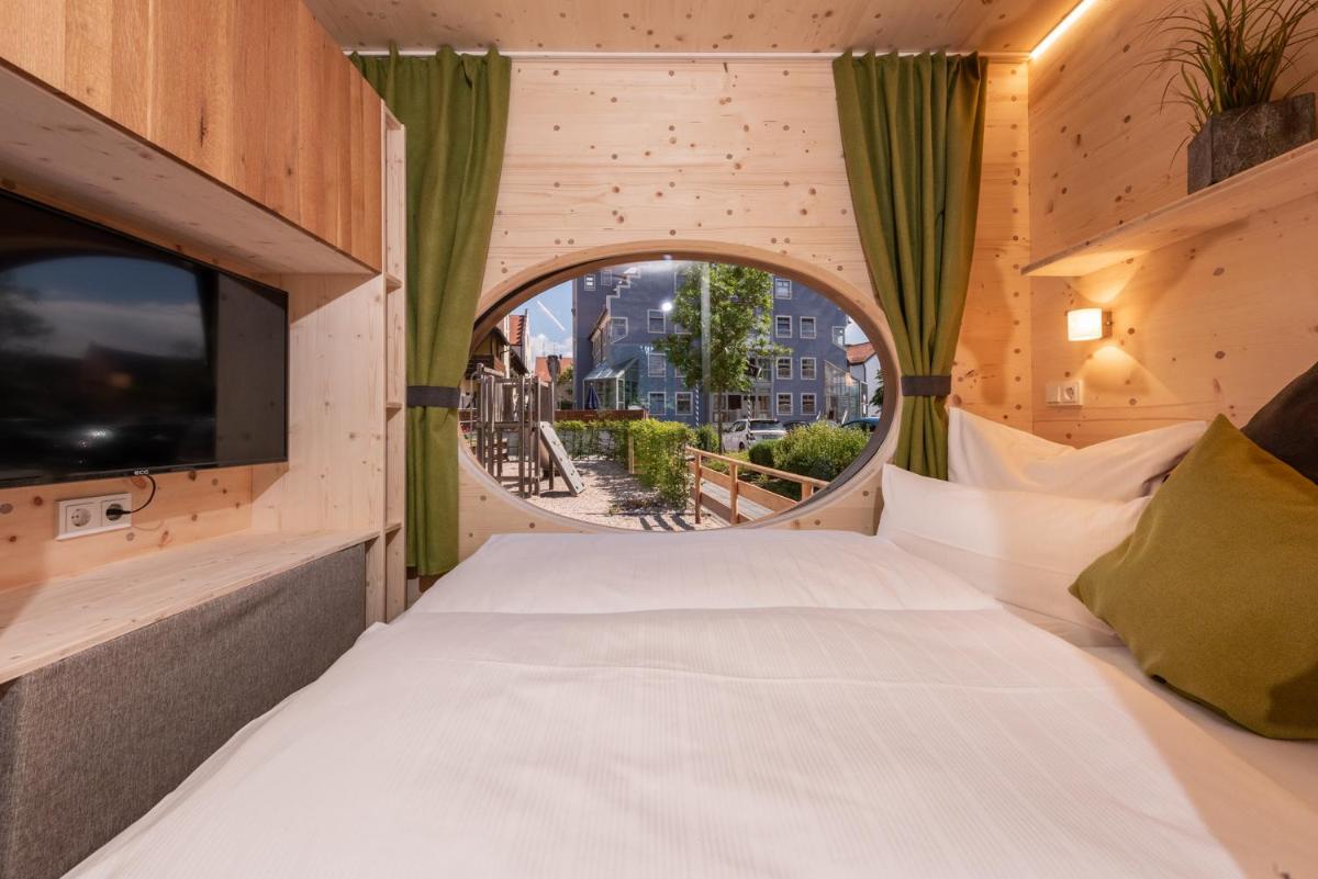 Zur Post Kümmersbruck Hotel & Tiny Houses - Housity